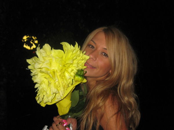 Оля Цветова