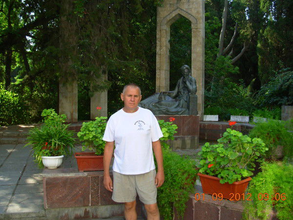 Александр Давиденко