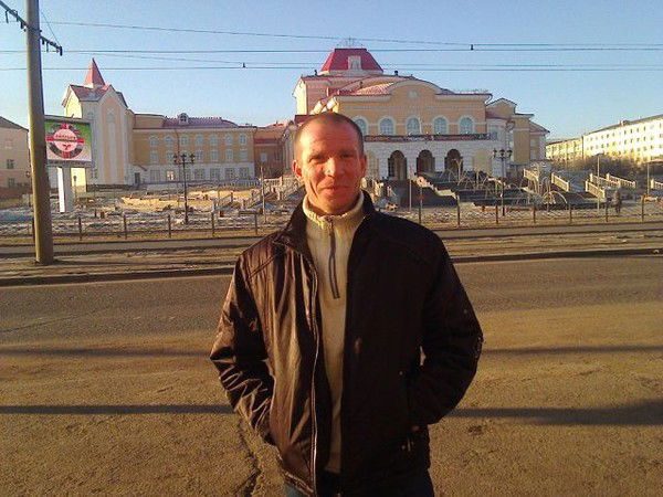 Анатолий Власенко