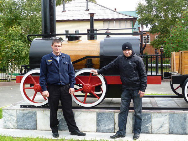 Роман Попов