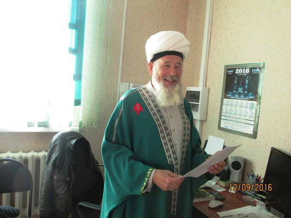 Александр Султанов