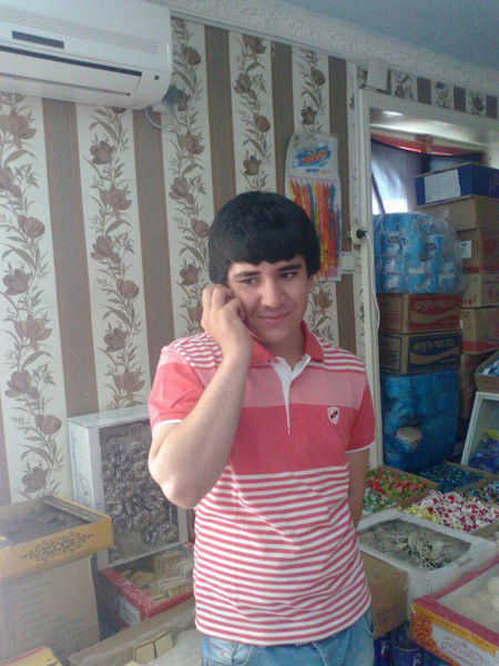 Исфандиёр Камолов