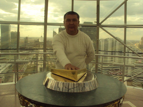 Парахат Алисеев