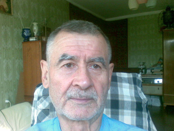 Борис Безменов