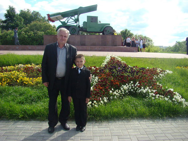 Виктор Романов