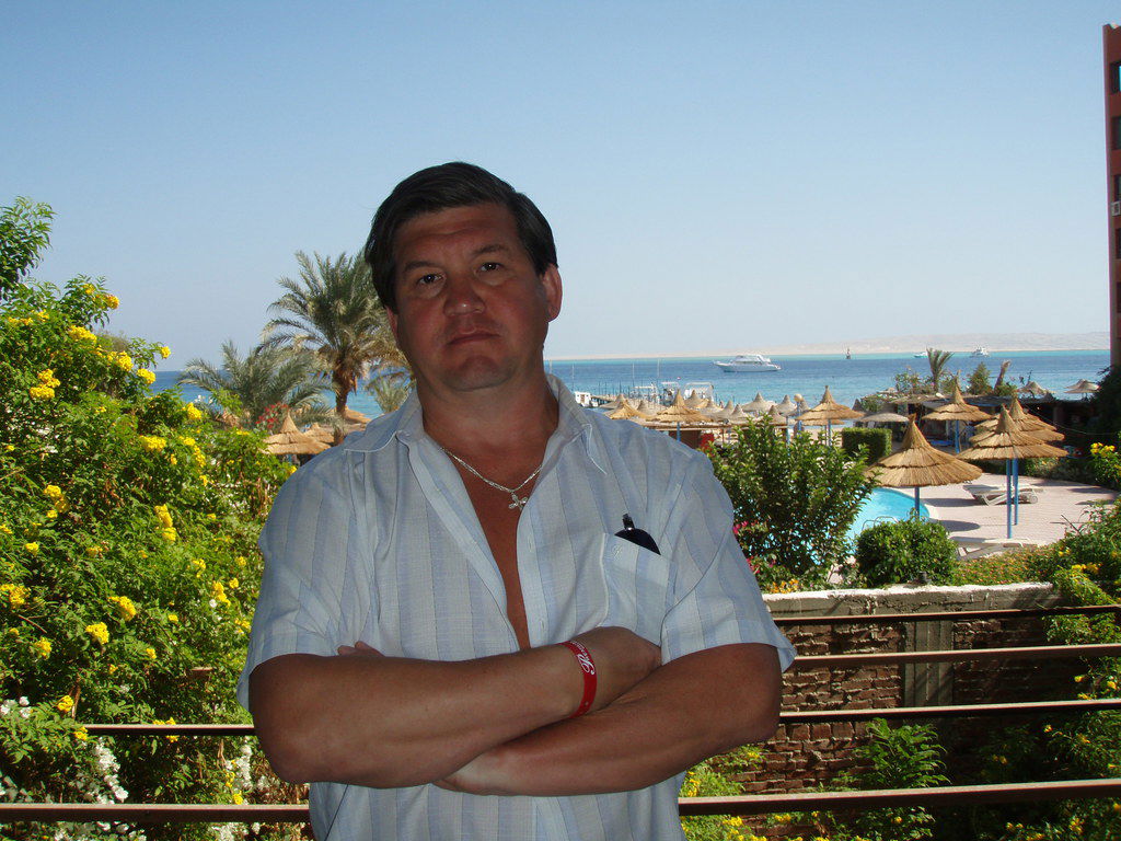 Владимир Максимов