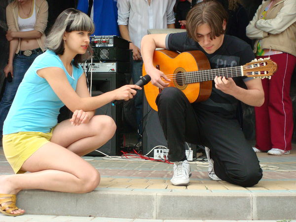 Максим Холодов