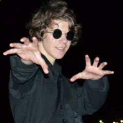 Костя Калюжный