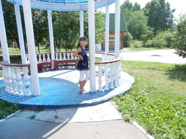 Лиза Серова