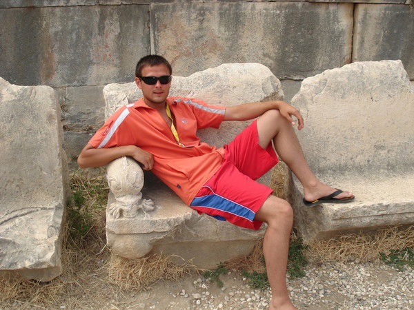 Юрий Иванов