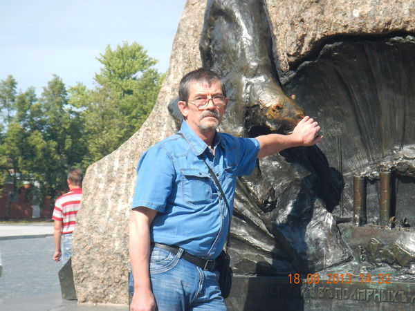 Зинон Миканик