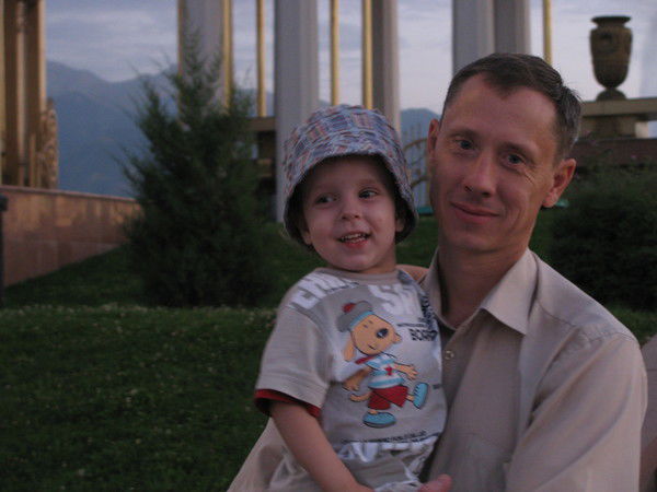 Константин Хрячков