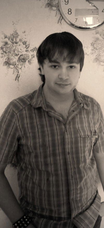 Роман Можара