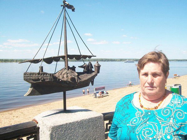 Нина Платонова