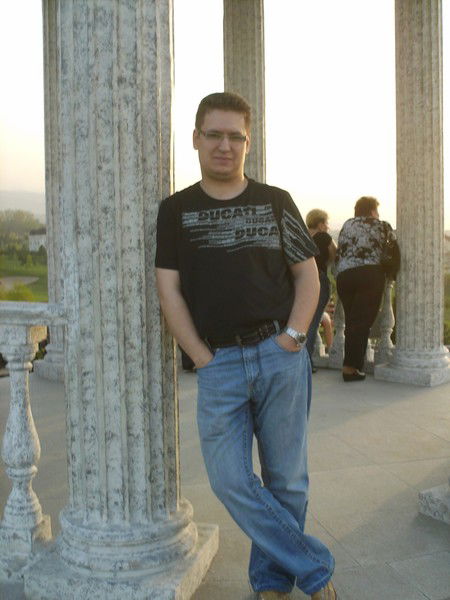 Илья Завялов