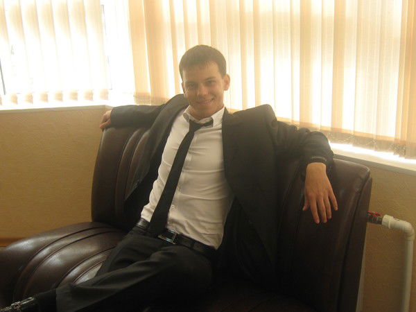 Антон Кузнецов