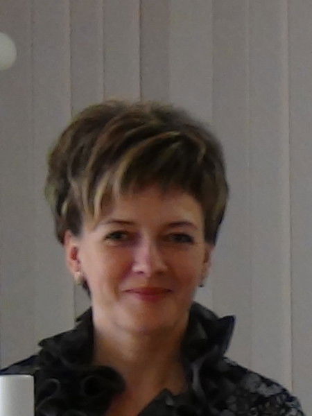 Елена Савинова