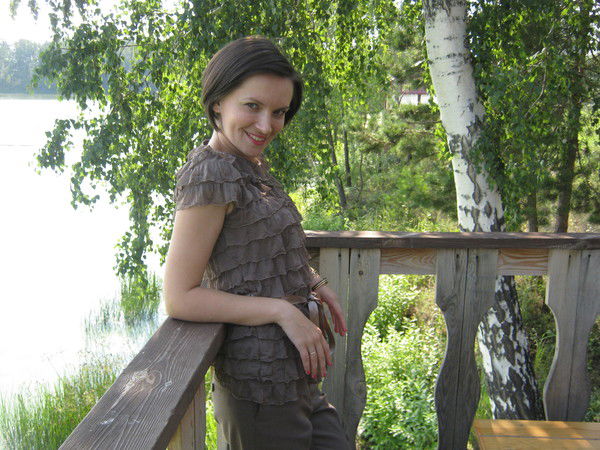 Лена Швалева