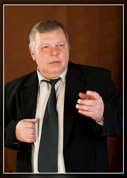 Олег Степанов