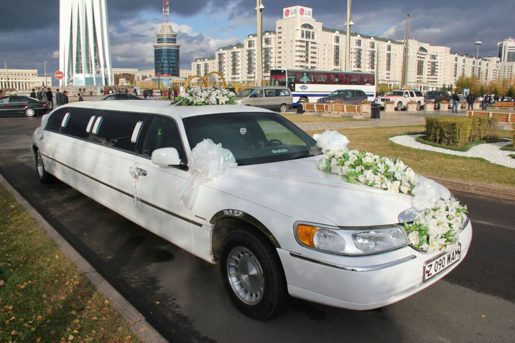 Лимузин Прокат