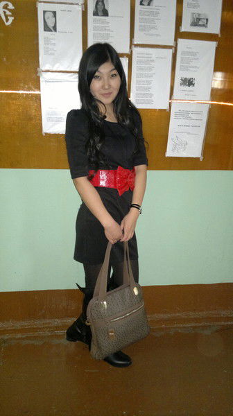 Элька Азизбекова