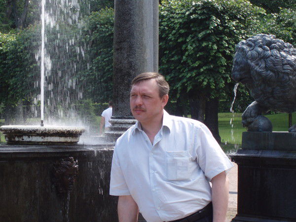 Сергей Антонов