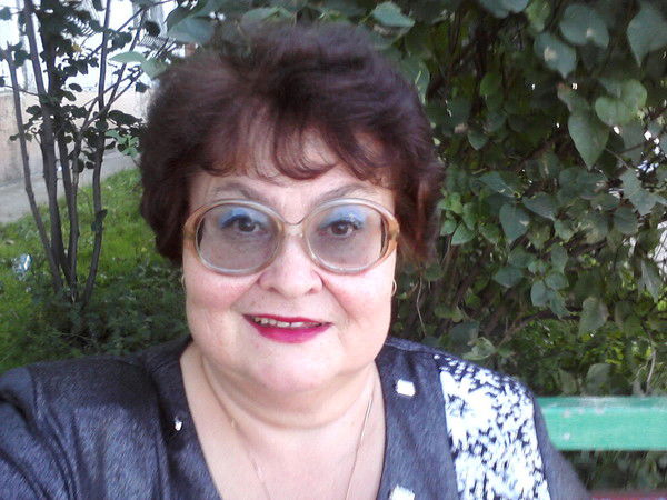 Елена Мазурова