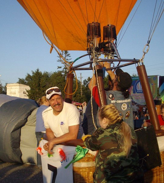 Амир Махмудов