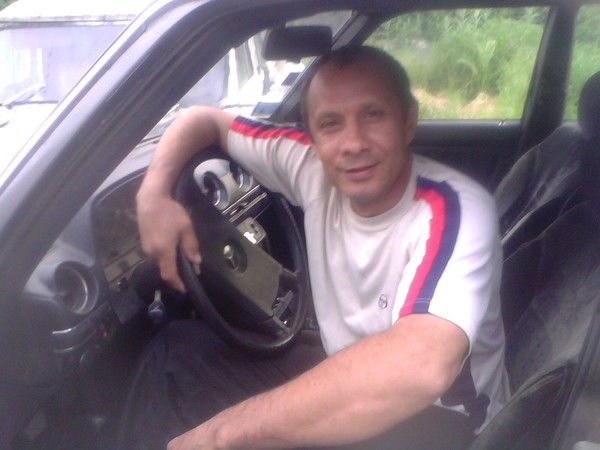 Виталий Ларионов