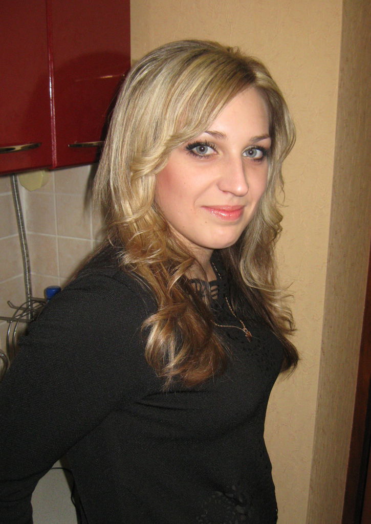 Анна Манзий