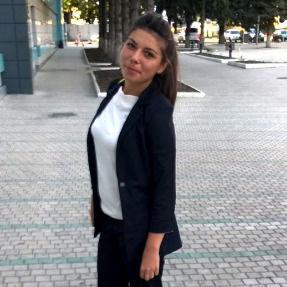 Наташа Дулая