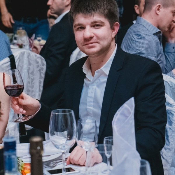 Армен Даллакян