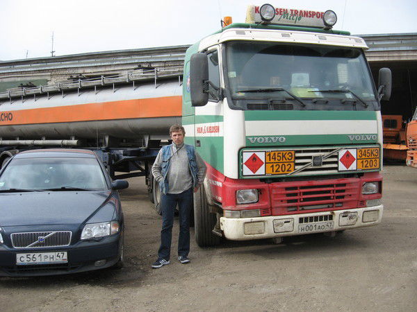 Юрий Лошкарёв