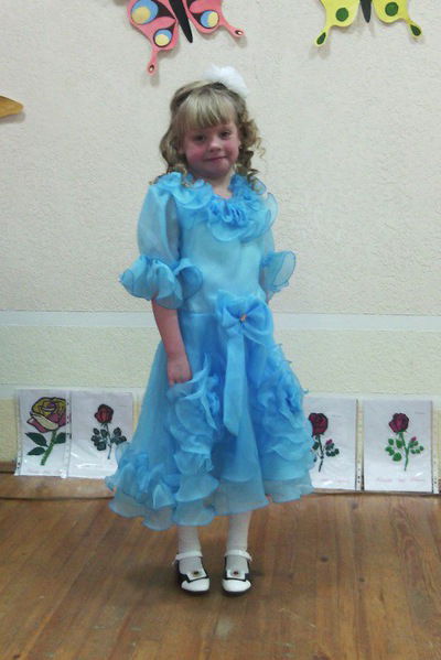 Настя Лютикова