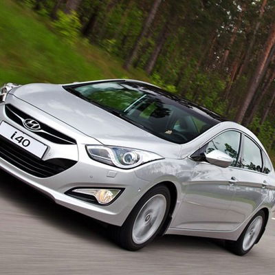 Максим Николаев