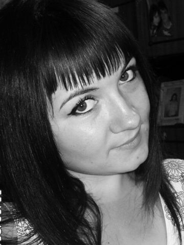 Надюша Макеева