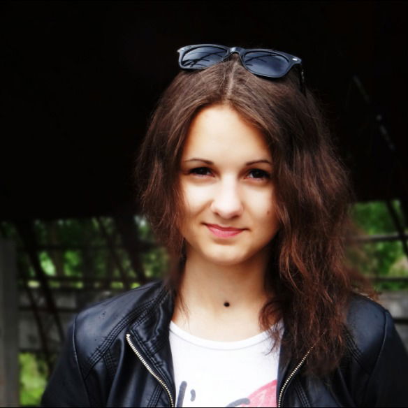 Лена Белоголовая