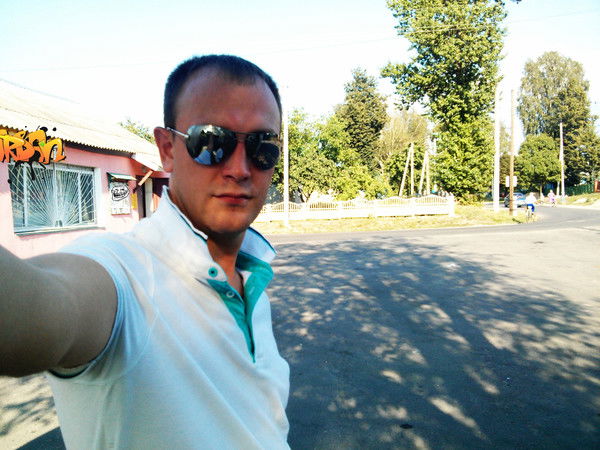 Денис Сеничев