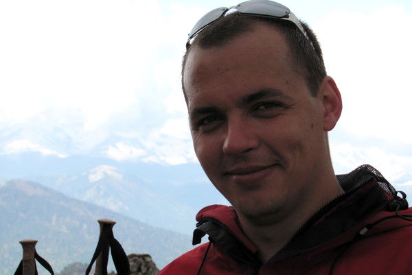 Роман Омельянов