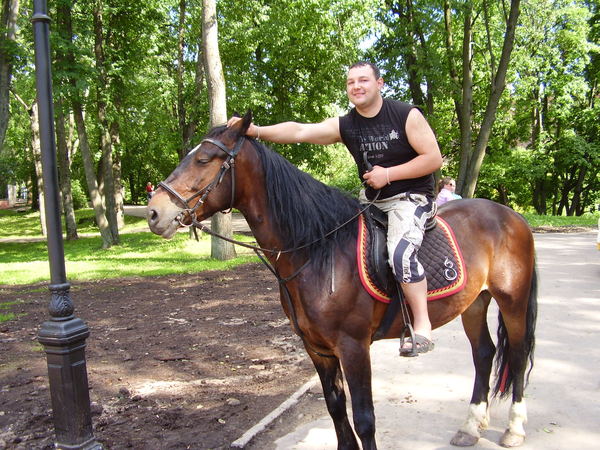 Женя Алёшин