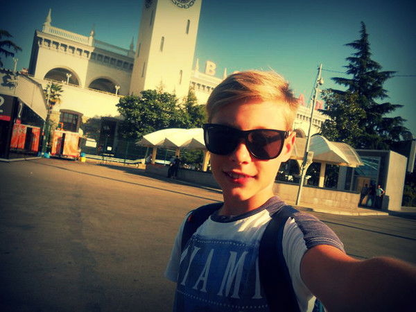 Петя Стафеев