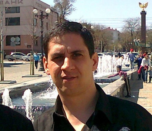 Эмиль Азизов