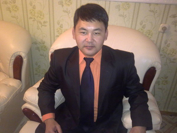 Нурбол Есхожин