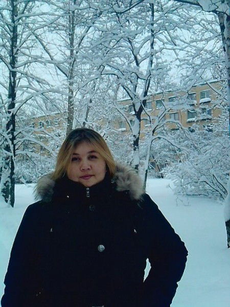 Лола Атамуратова