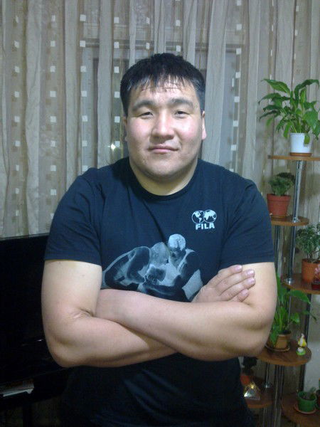 Есбол Шотанов