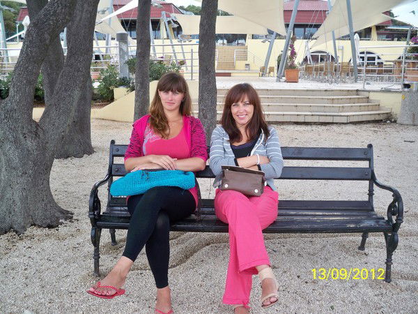 Юля Максименко