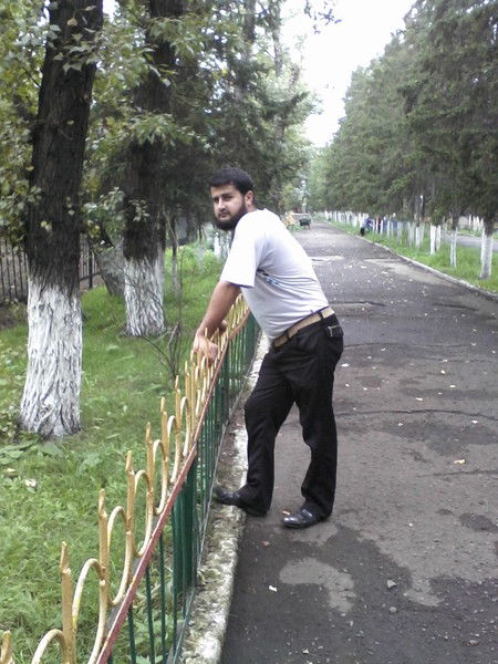 Парвиз Сангов