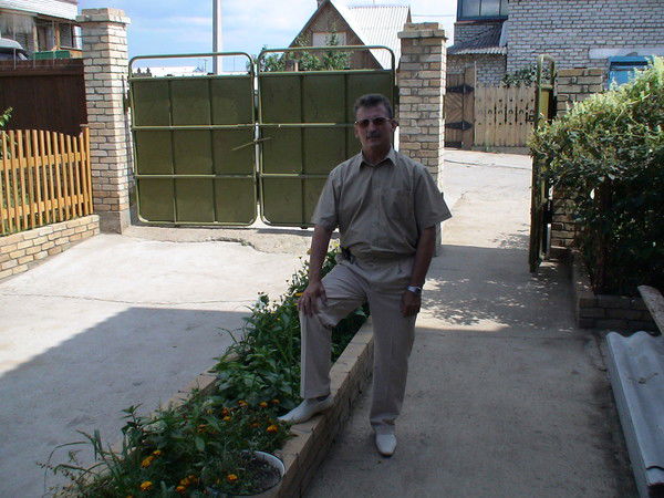 Виктор Елатанцев