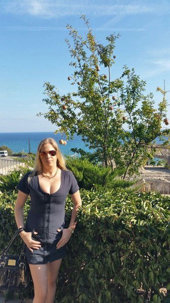 Nadezhda Manzana Ruiz