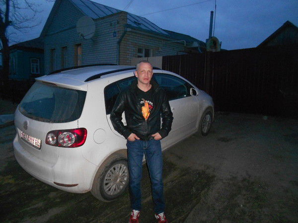 Роман Попов